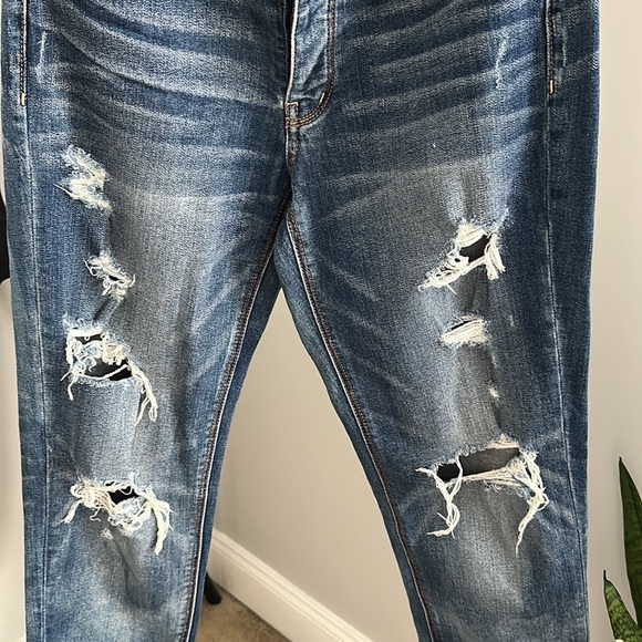 American Eagle Boyfriend Ripped Jean Size 6 Regular - Picture 2 of 6